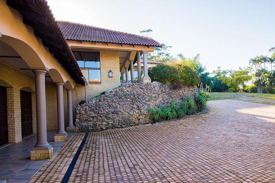 Stephan'S Guest House Port Shepstone Exterior photo